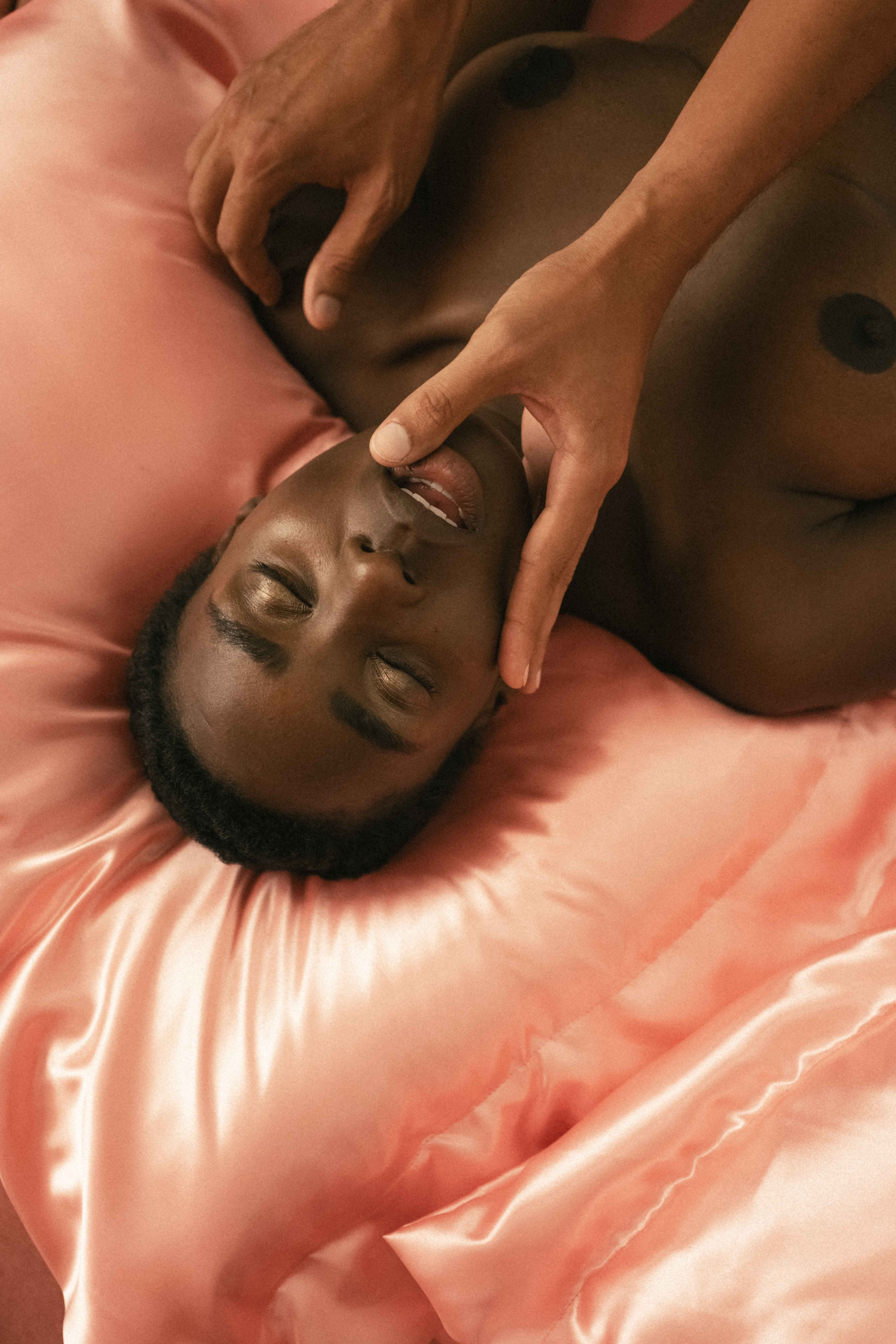 Tantra Lovers porn photos