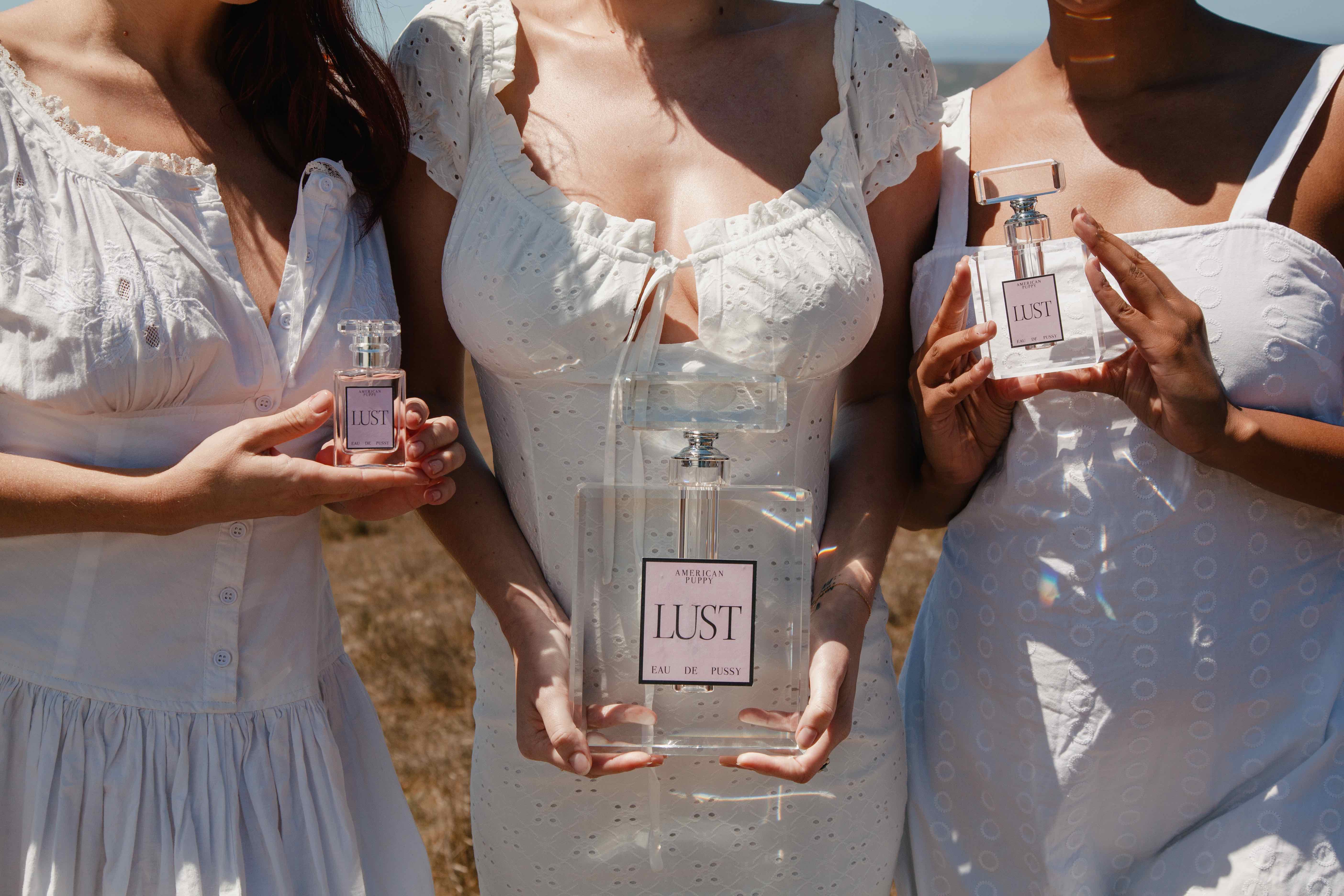 Eau de Pussy porn photos