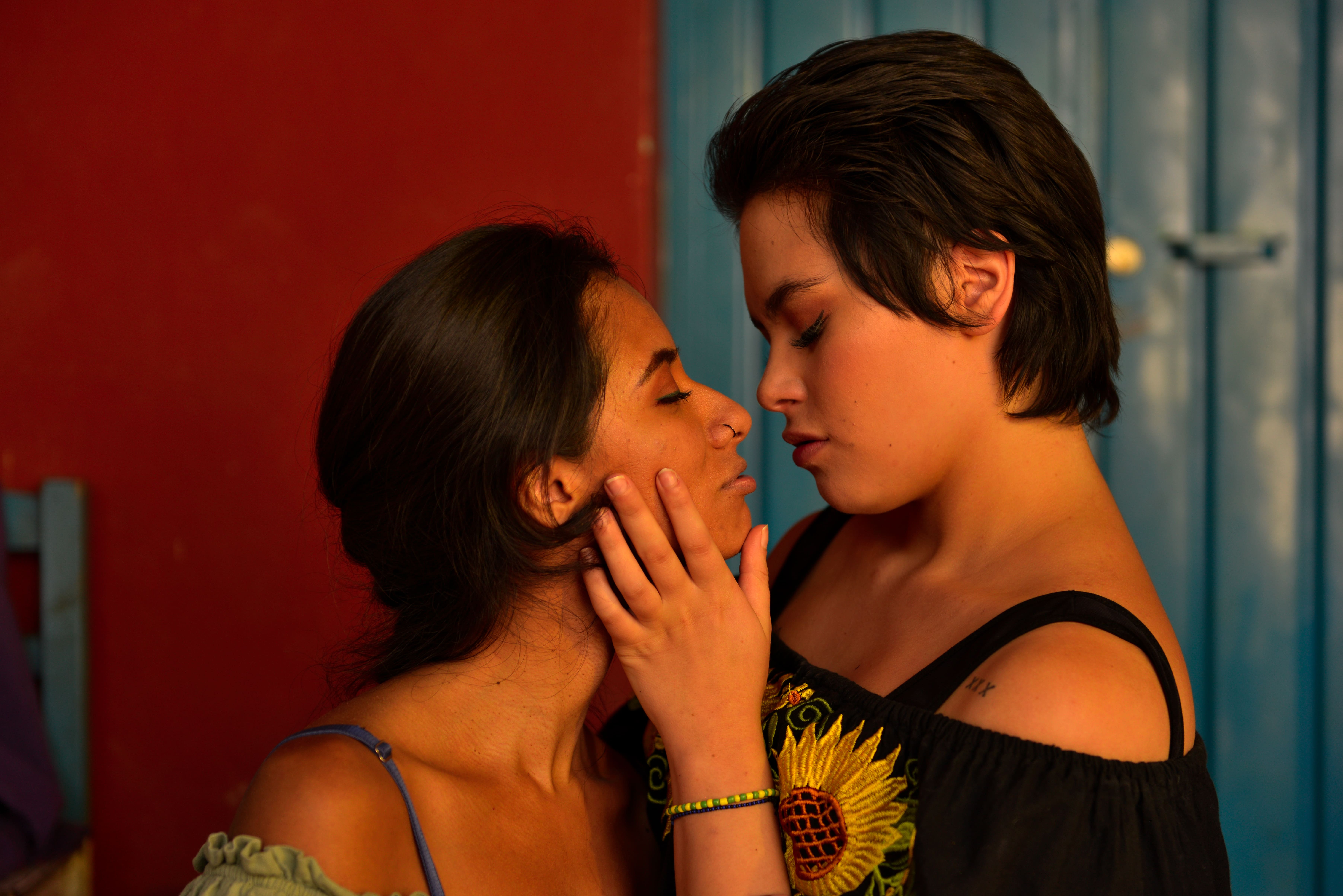 Beso de Mezcal porn photos