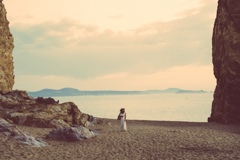 El Chico de la Playa Nudista porn photos