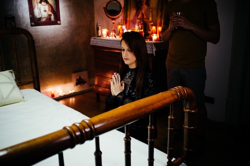 El Que No Ama No Conoce a Dios porn photos