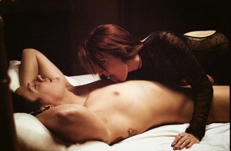 El Que No Ama No Conoce a Dios porn photos