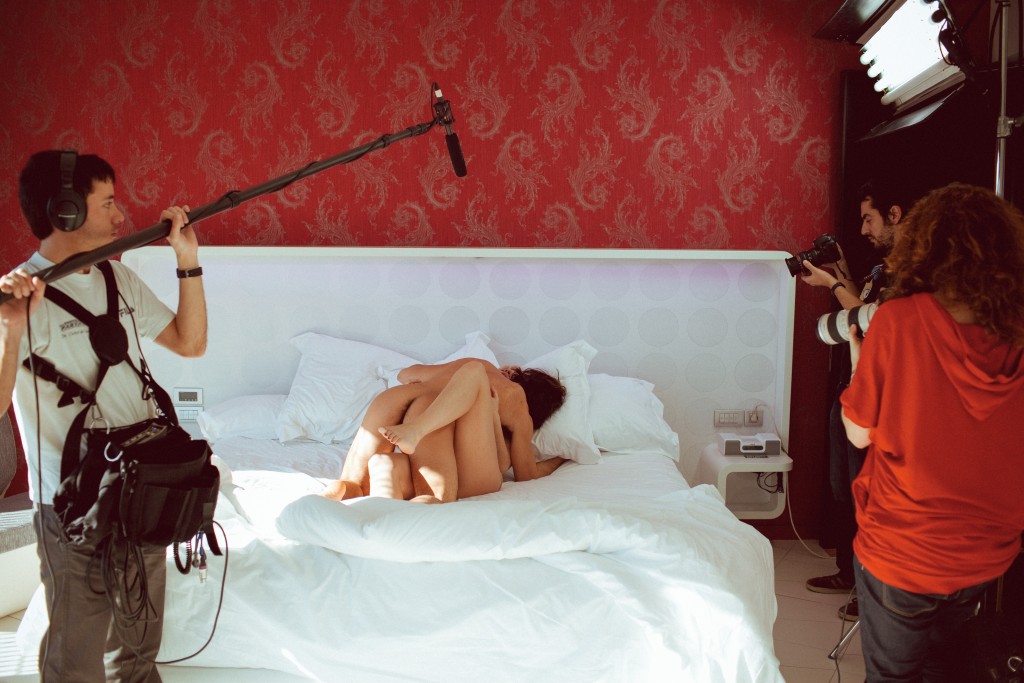 I Can't Stop This Affaire porn photos