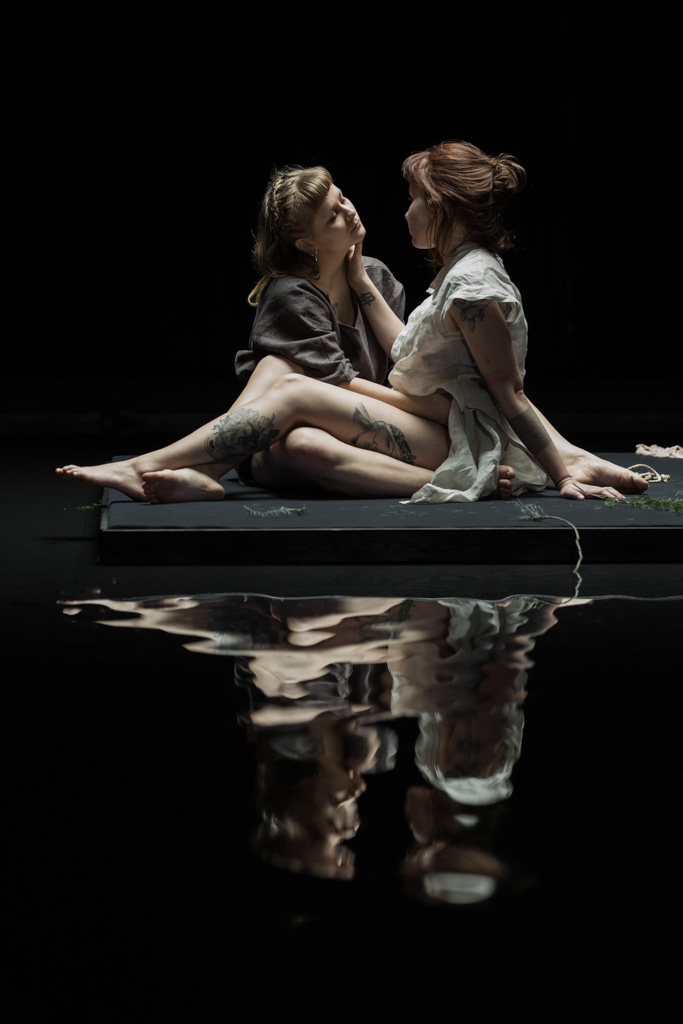 Emihurts  porn photos