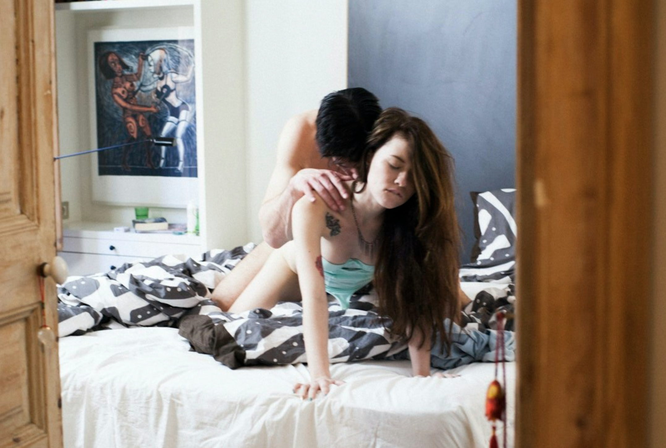 The Couchsurfer porn photos