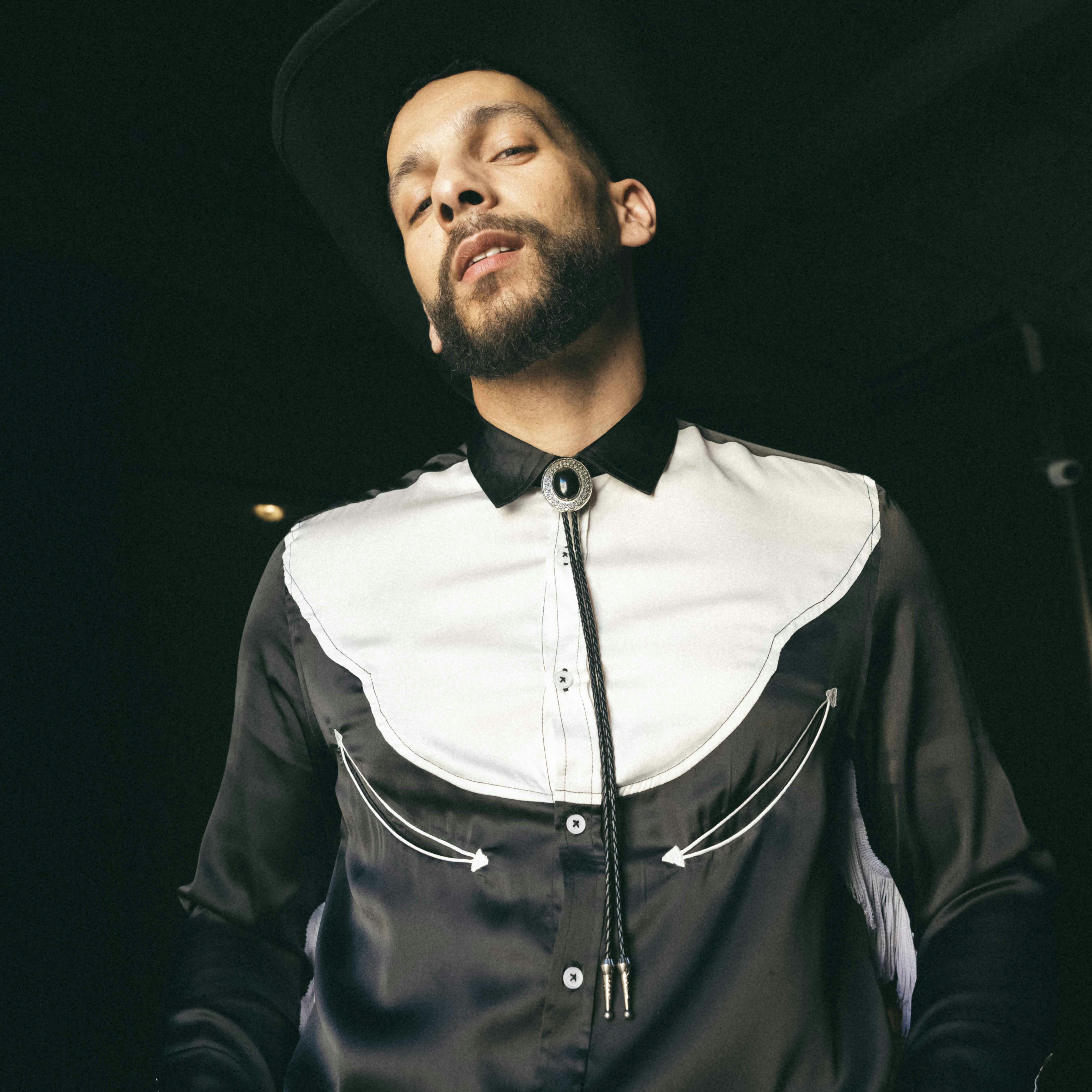 Curved Marvin porn photos Curved Marvin porn photos