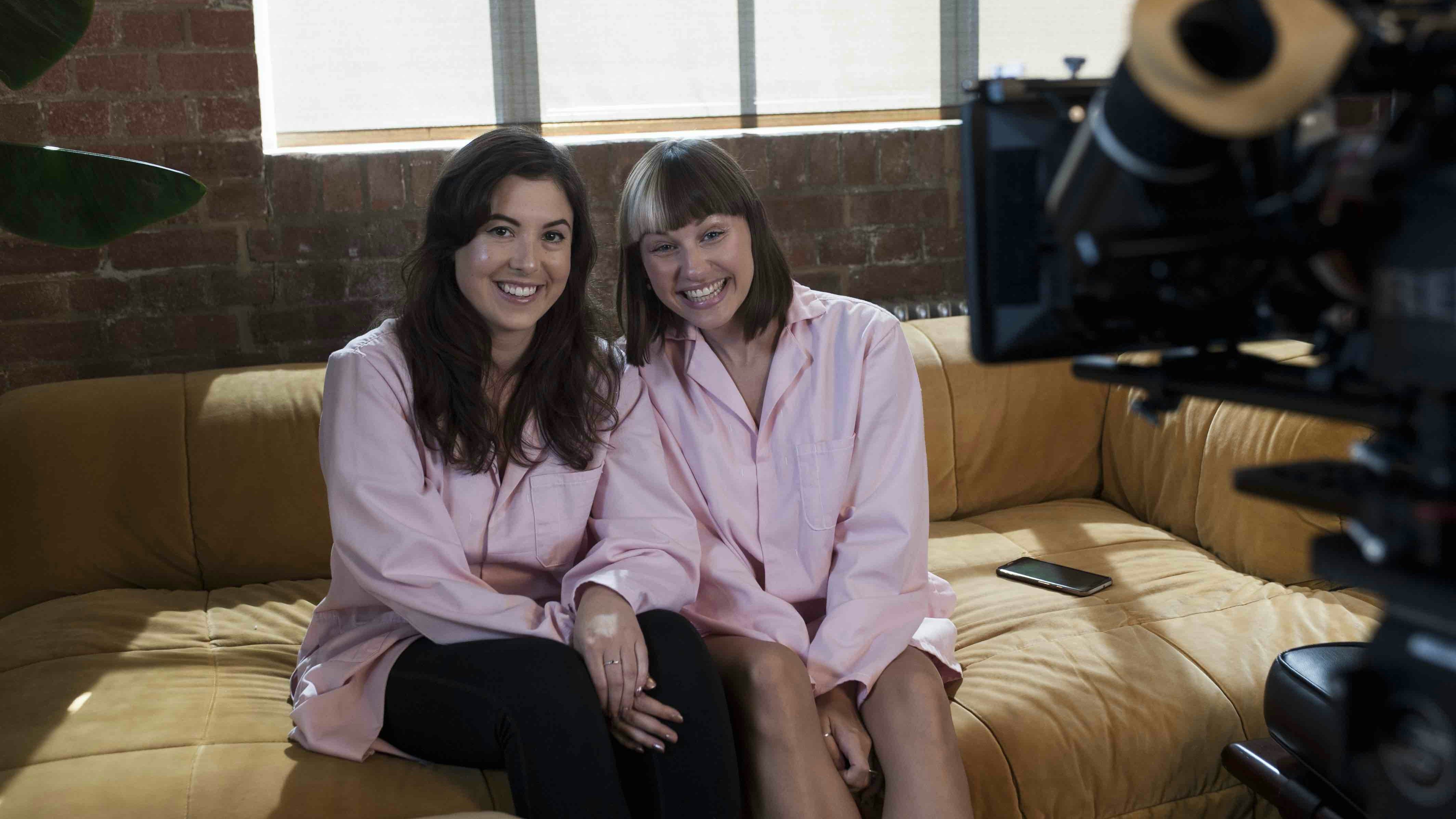 Florence Bark & Reed Amber (Come Curious) Florence Bark & Reed Amber (Come Curious)