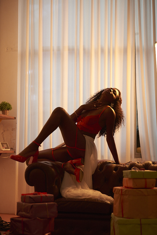 Nicole Kitt porn photos