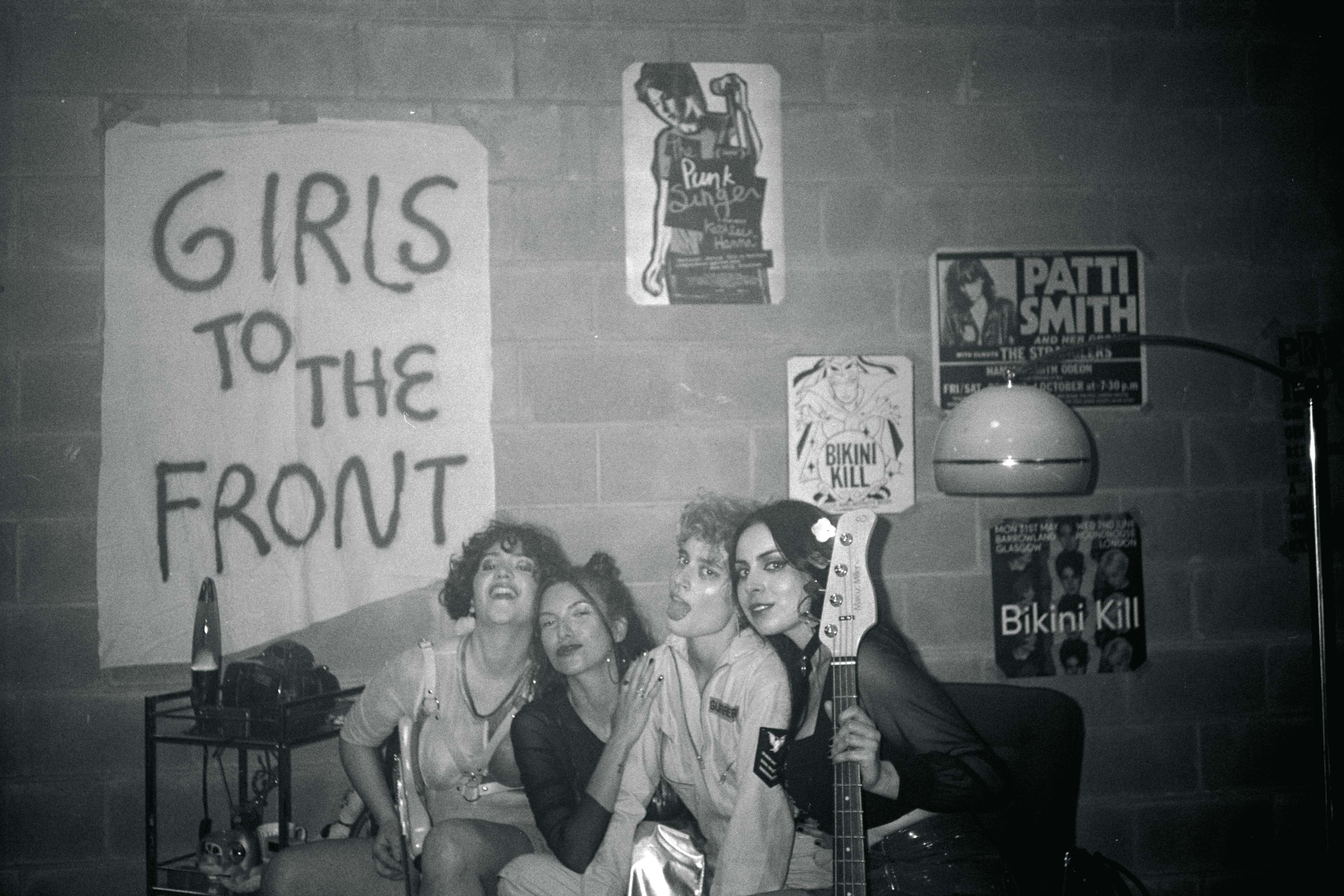 Girl Gang porn photos