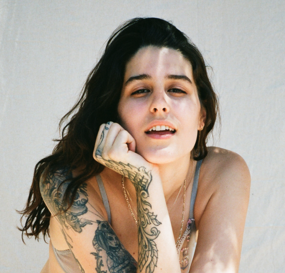 Allie Oops Movies: Photos, Films, Bio | XConfessions