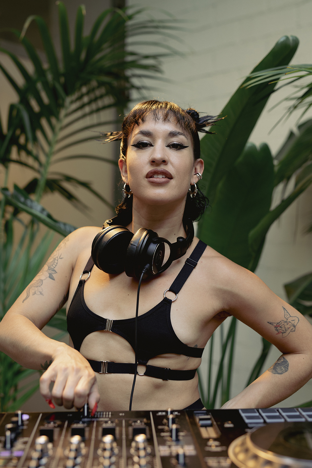 Holy Mami porn photos