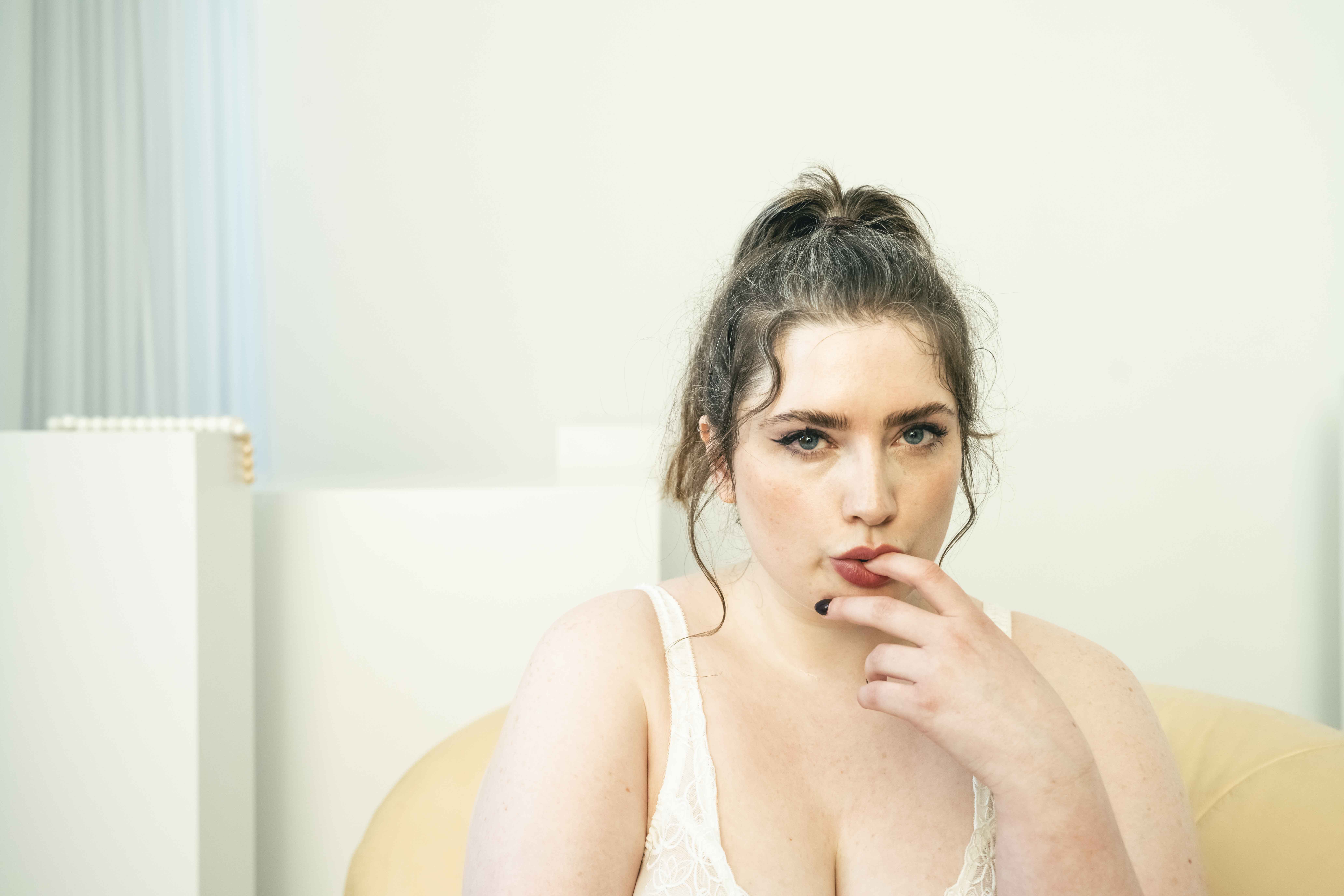 Bunny Harper porn photos